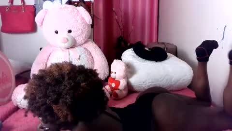 petite_princes online show from June 10, 8:48 pm