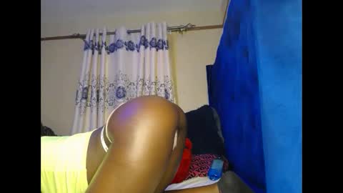 petitebaibe online show from June 8, 7:42 pm