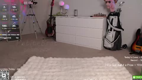 PiperAvery online show from August 9, 4:13 am