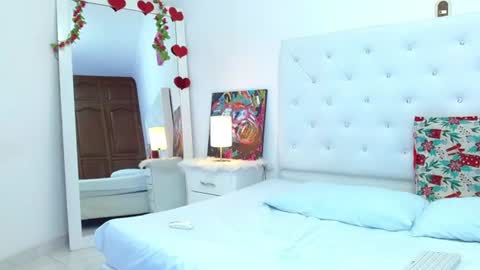petitecherry_ online show from July 4, 10:01 pm