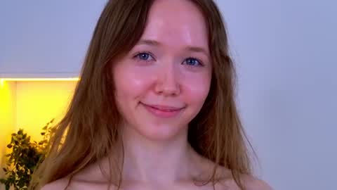 Polly online show from August 14, 9:02 am