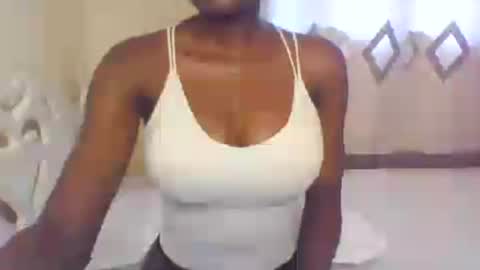 diva online show from August 12, 6:38 am