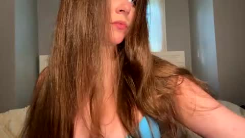 Bella online show from July 11, 11:33 pm