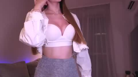 Petitegonwiild online show from August 7, 11:16 pm