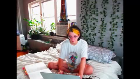 Petal online show from August 12, 10:34 pm
