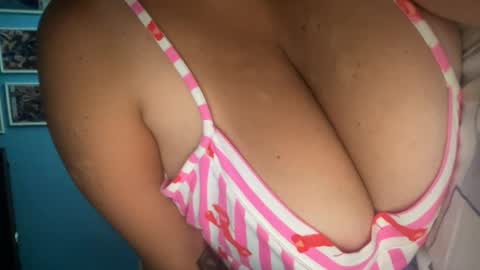peular online show from August 10, 12:17 pm