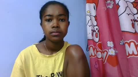 phania185885 online show from August 6, 5:17 am