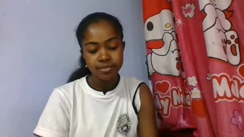 phania185885 online show from August 9, 3:02 pm