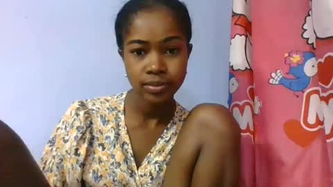 phania185885 online show from August 10, 6:04 am