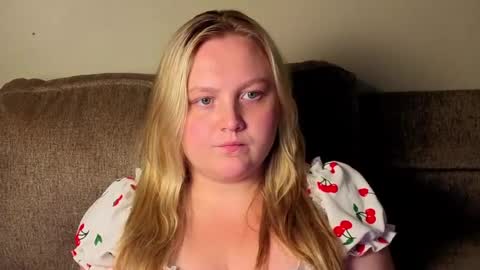 PhatAssBlond online show from August 7, 4:12 am