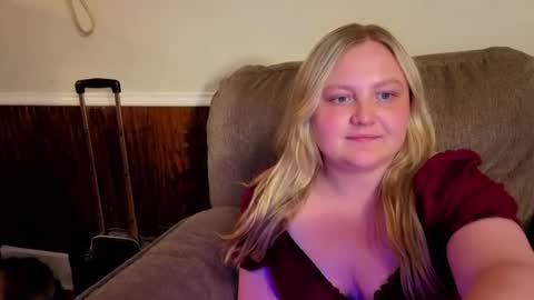 PhatAssBlond online show from August 11, 6:37 am