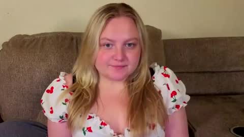 PhatAssBlond online show from August 12, 6:32 pm