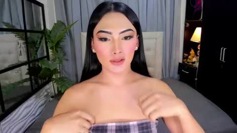 phenomenal_ivy online show from July 18, 12:28 pm