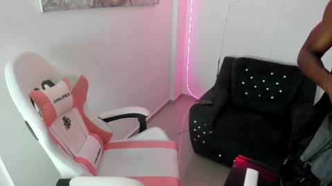philip_cuellar online show from August 2, 1:07 pm