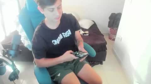 philip_dj online show from April 14, 12:12 pm