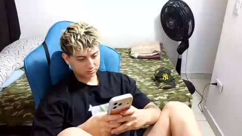 philip_dj online show from August 18, 10:10 am