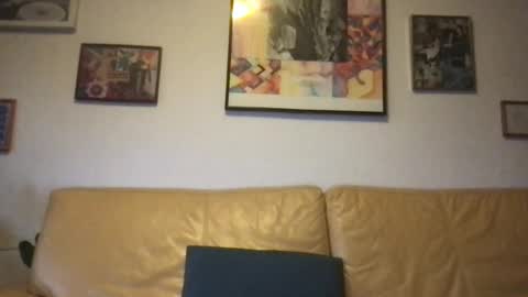 Phillhard online show from August 10, 4:47 am