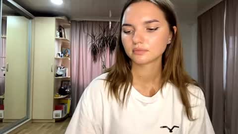 Eva online show from August 6, 4:17 pm