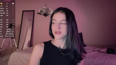 phoenixx_x online show from August 4, 11:24 pm