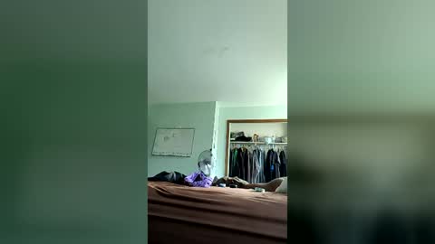 phoenyx_393 online show from August 16, 11:47 am