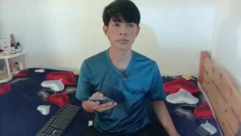 phuwin online show from August 4, 6:32 am