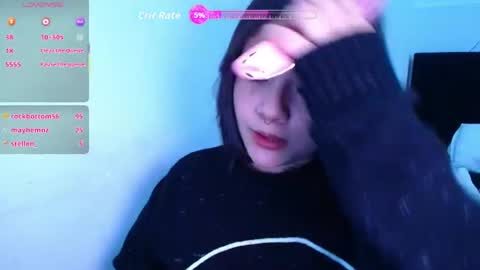 phylavell_ online show from August 8, 2:22 am