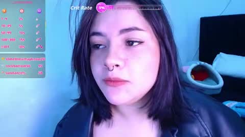 phylavell_ online show from August 9, 5:19 am