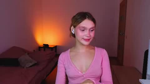 Adeline online show from July 29, 7:59 am