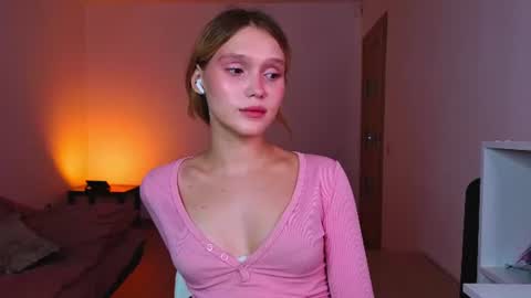 Adeline online show from July 29, 9:05 am