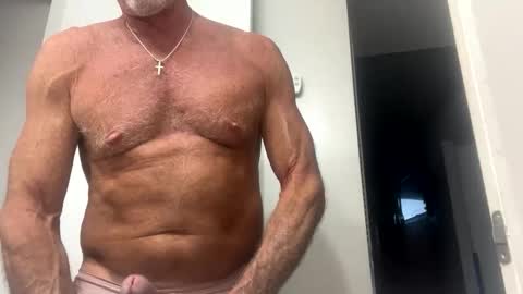 pierre8inch online show from April 1, 11:34 pm