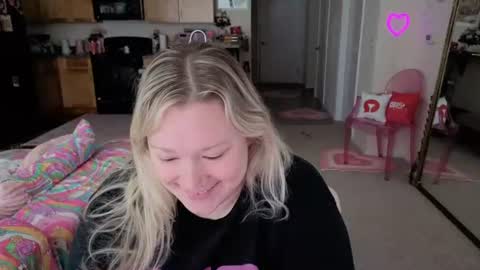 Piggy Rose online show from August 2, 2:46 pm