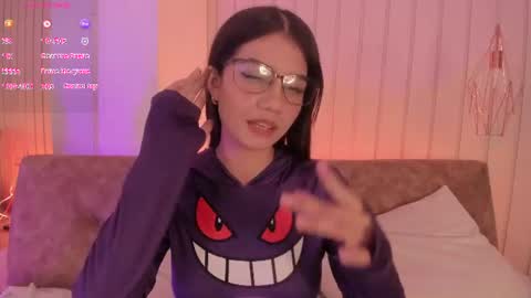 PIKAYLE  online show from July 31, 3:35 am