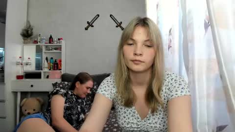 Adele and Elli online show from July 3, 4:20 pm