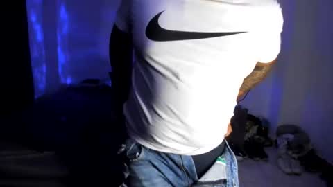 pikoro_gomez online show from August 6, 12:31 am