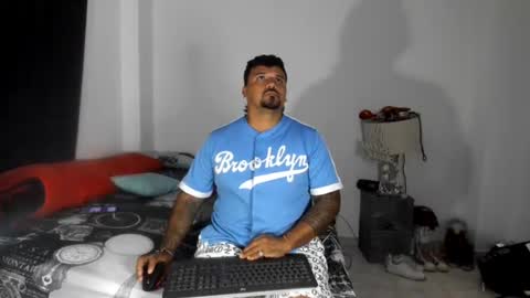 pikoro_gomez online show from August 14, 2:37 am