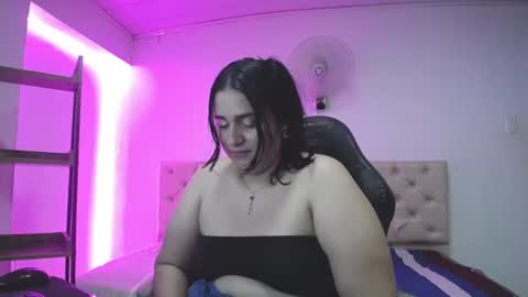 pilar  online show from August 13, 5:43 am