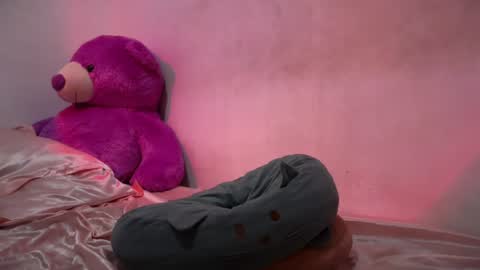 sofielove online show from July 27, 2:00 pm