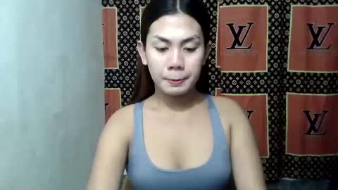pinayloving_bella online show from August 8, 11:54 am