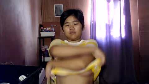 pinayprincesslyn online show from August 4, 10:07 pm