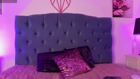 pink_as online show from August 13, 1:47 pm