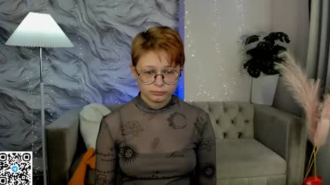 Pink Freya online show from August 9, 11:11 am