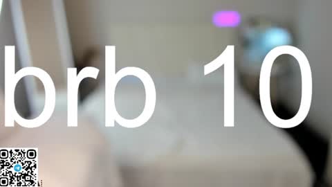 Pink Freya online show from August 12, 6:27 am
