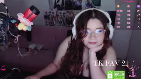 pink_girl0n online show from July 27, 9:09 pm