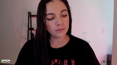 Ellie  online show from July 29, 1:40 pm