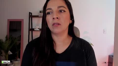 Ellie  online show from August 1, 2:23 pm