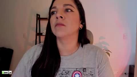 Ellie  online show from August 2, 1:07 pm