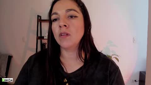 Ellie  online show from August 4, 4:37 pm
