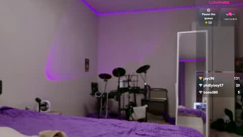 Eva online show from July 10, 10:37 pm