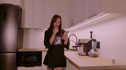 Eva online show from August 17, 4:01 pm
