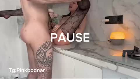 pinkbodnar_ online show from June 29, 10:44 pm